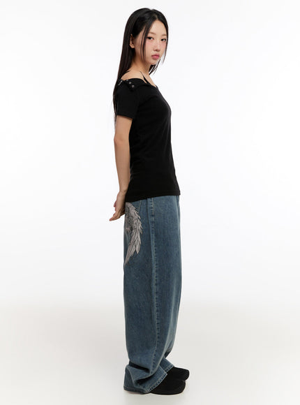 slim-fit-buttoned-u-neck-top-iu509