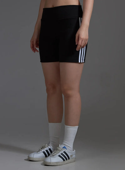 ribbed-track-shorts-with-stripes-black-io517 / Black