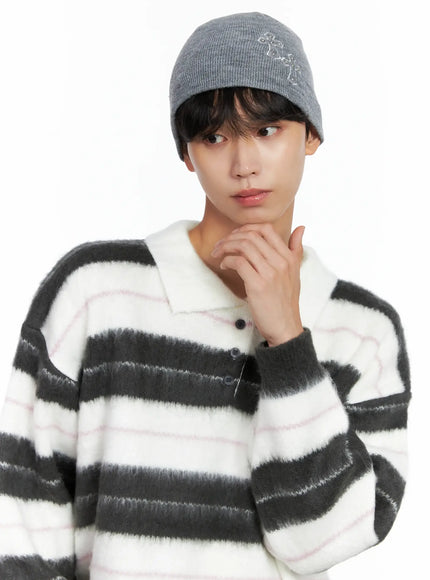 mens-cross-embroidered-beanie-is519 / Gray