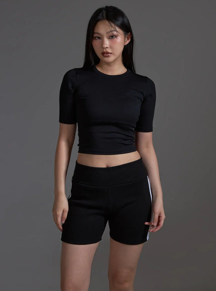 basic-fitted-crop-t-shirt-black-io517