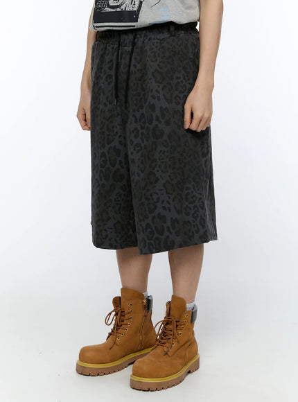 mens-leopard-print-bermuda-shorts-ia517