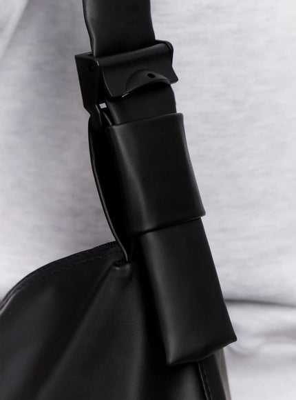 minimalist-faux-leather-bag-io523