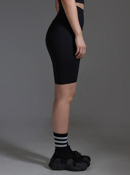 high-waist-biker-shorts-black-io517