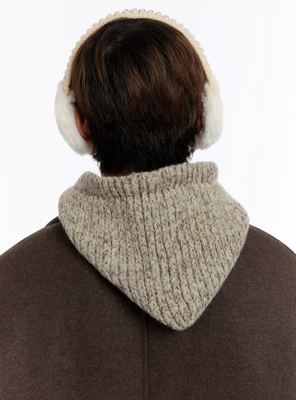 cozy-crochet-winter-earmuffs-in528