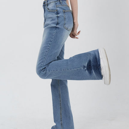 slim-fit-bootcut-jeans-iu313