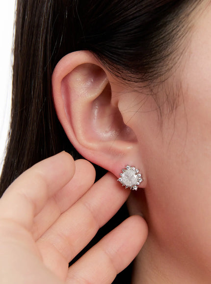 opal-stud-earrings-in528