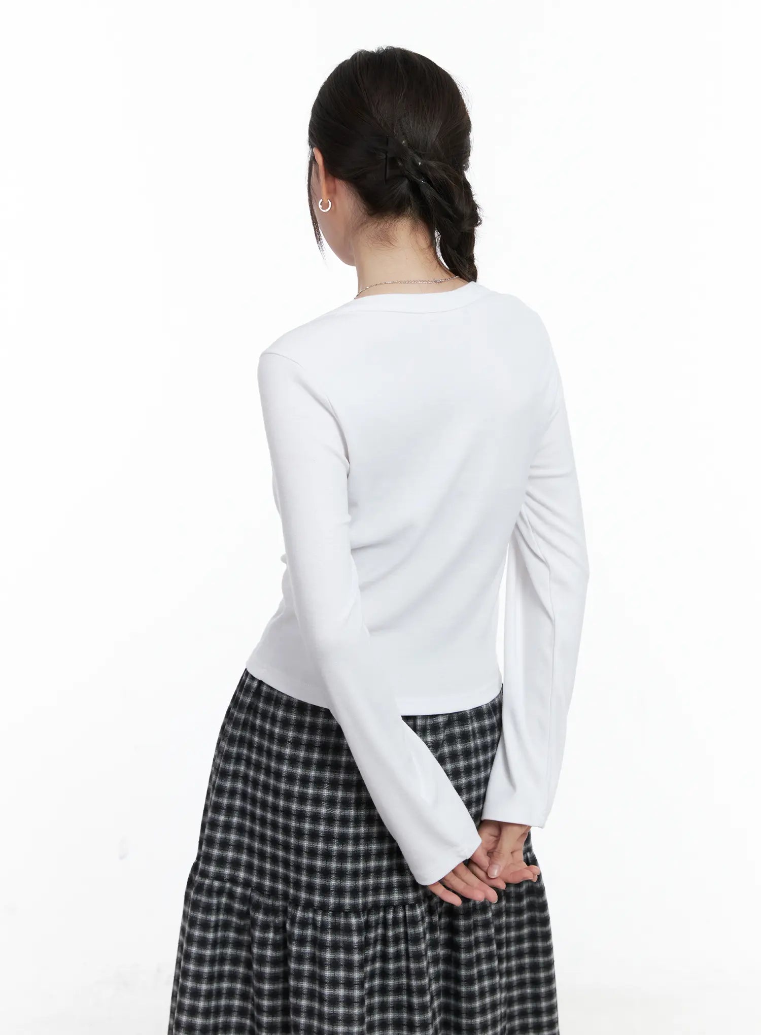 scoop-neck-cutout-long-sleeve-top-cn519