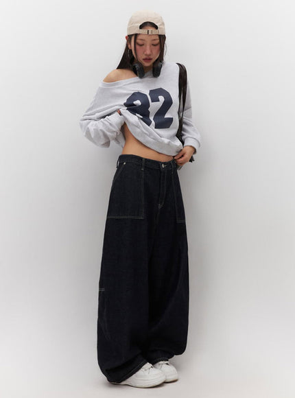 one-shoulder-graphic-crewneck-if510