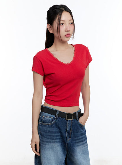 lace-backless-crop-top-iu503