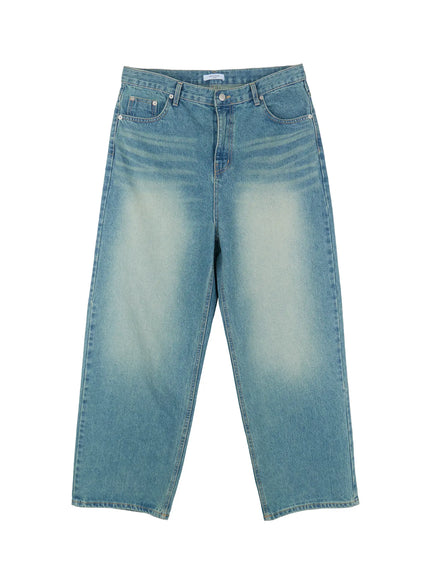 mens-relaxed-light-blue-wash-jeans