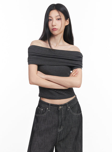 off-shoulder-striped-tee-iy516