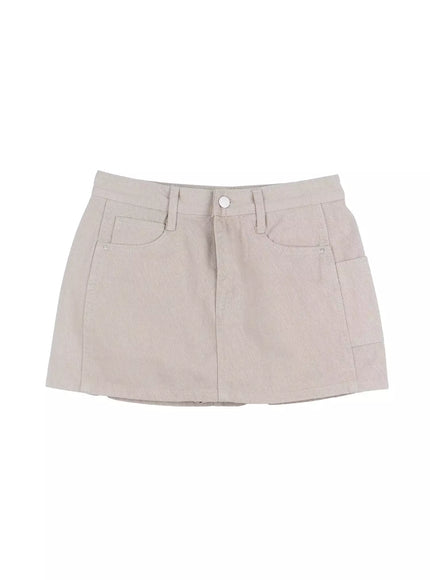 classic-black-mini-skirt-il531 / Beige
