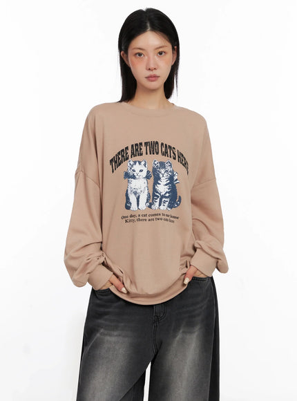 cat-print-graphic-sweatshirt-is508 / Beige