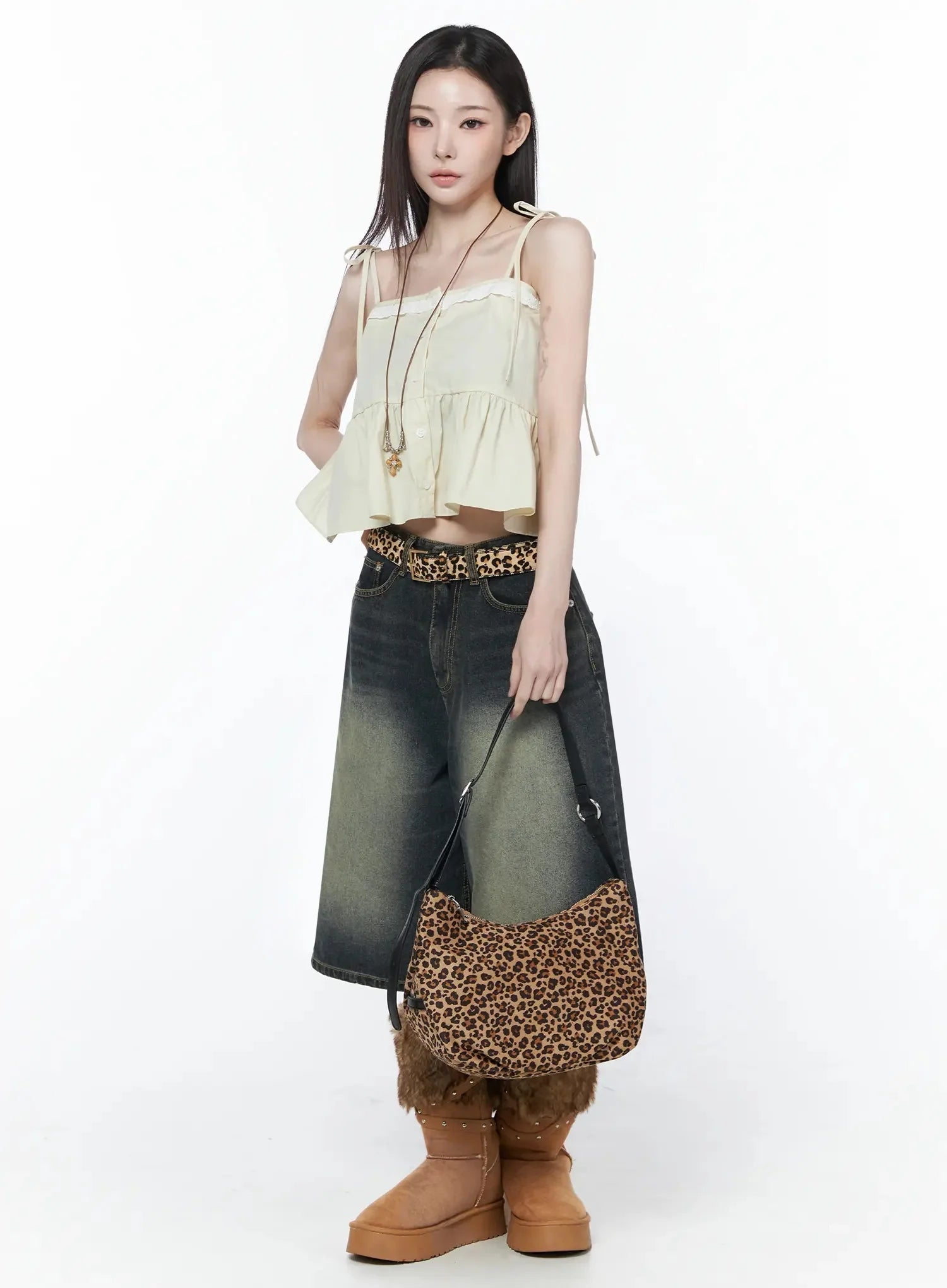 lace-trim-ruffle-blouse-iy526 / Beige