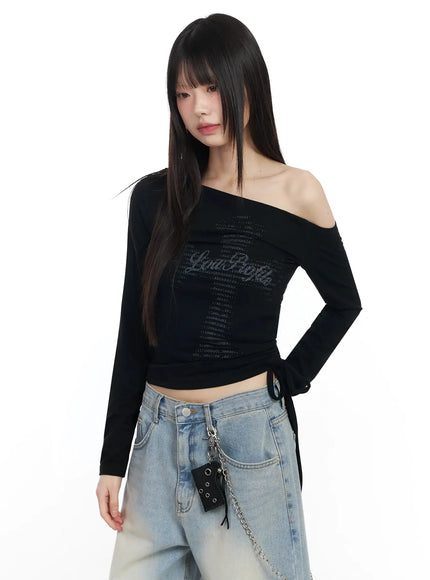 off-shoulder-graphic-crop-top-im523 / Black