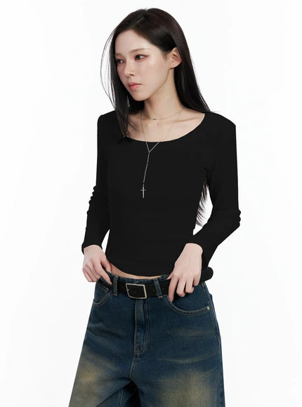 simple-ribbed-round-neck-top-if502 / Black