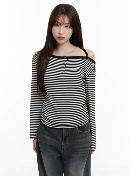 striped-halter-neck-blouse-ij521 / Black