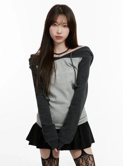 Off-Shoulder Hooded Lettering Top IJ521