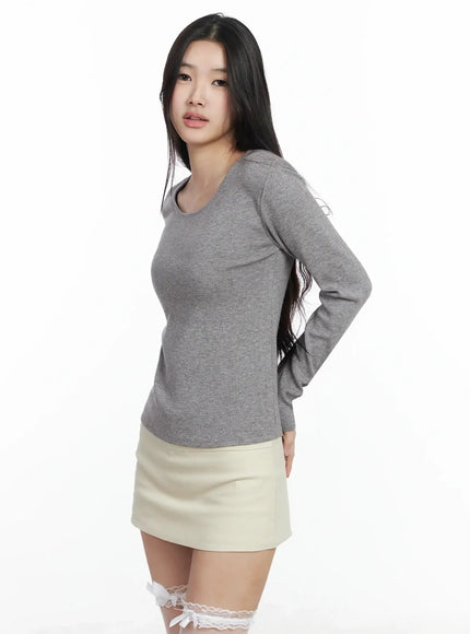 classic-u-neck-wool-blend-knit-top-im503 / Gray