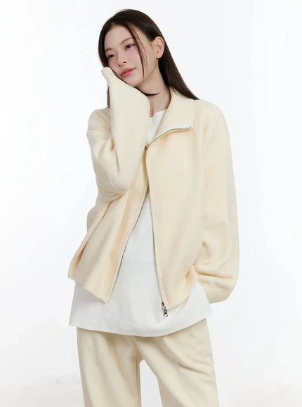 cozy-zip-up-turtleneck-cardigan-id526 / Light beige