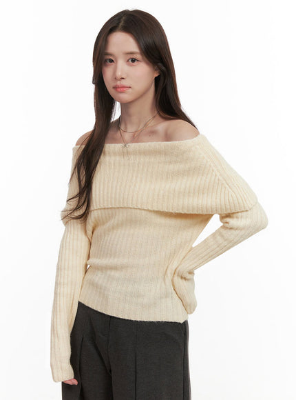 elegant-off-shoulder-sweater-ij510 / Light beige