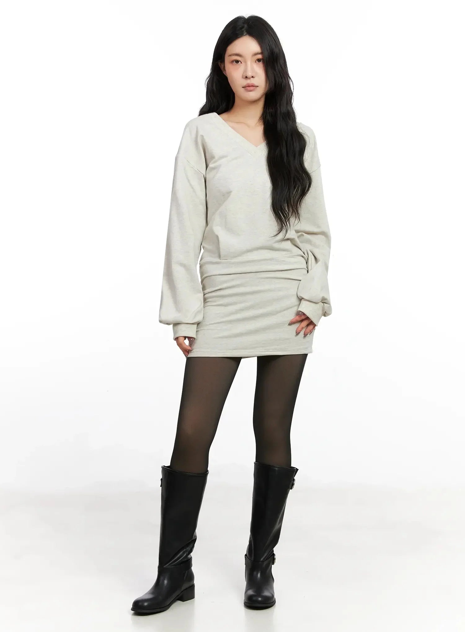 v-neck-sweatshirt-mini-dress-in528 / Light beige