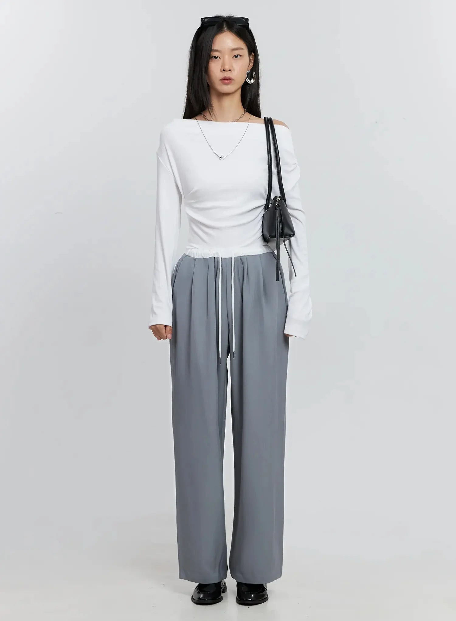 asymmetric-long-sleeve-top-is516 / White