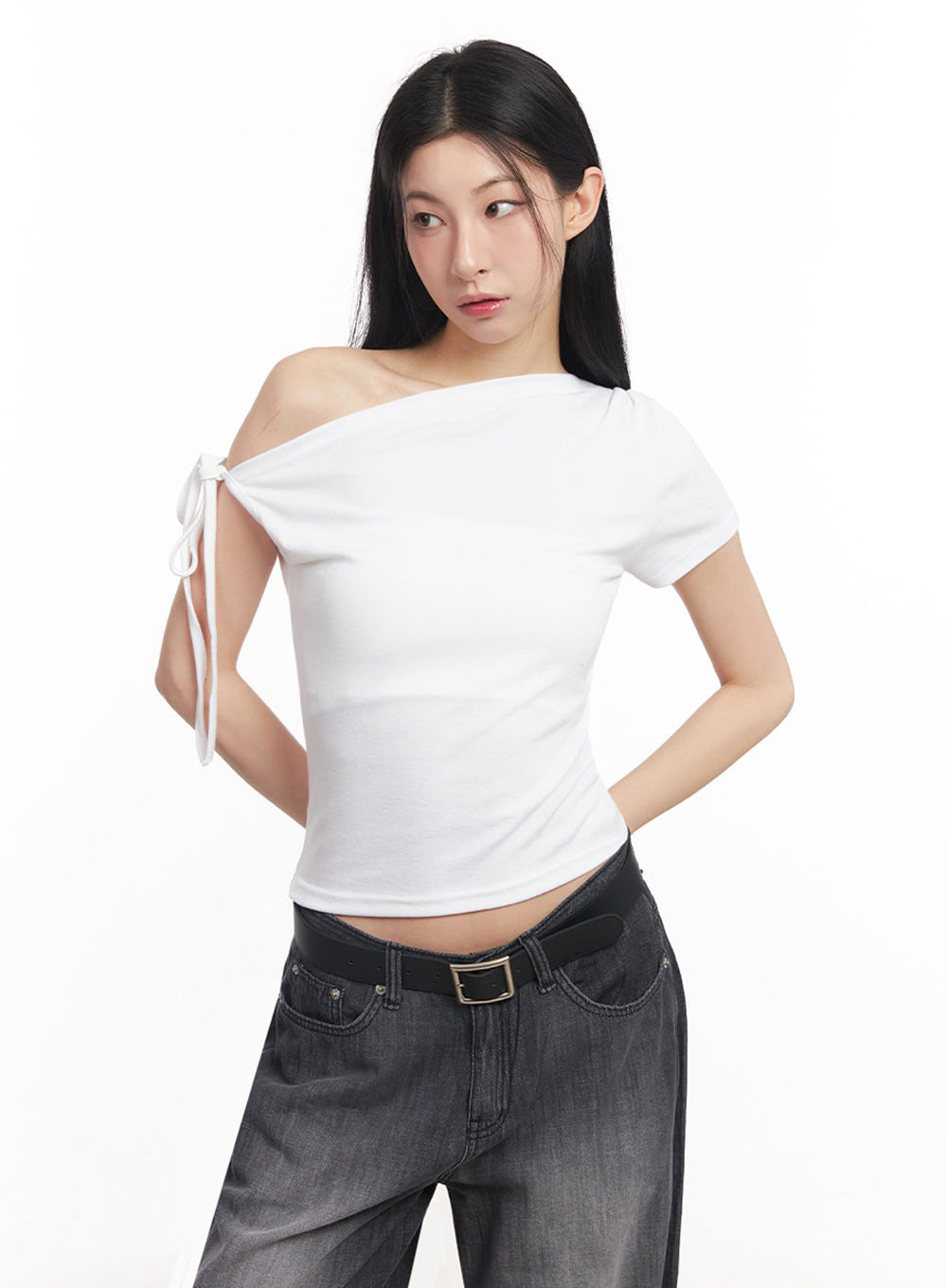 one-shoulder-ribbon-top-iy529 / White