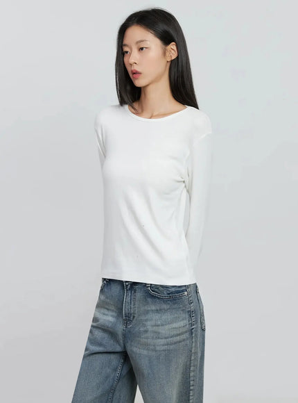 essential-long-sleeve-top-io530 / White