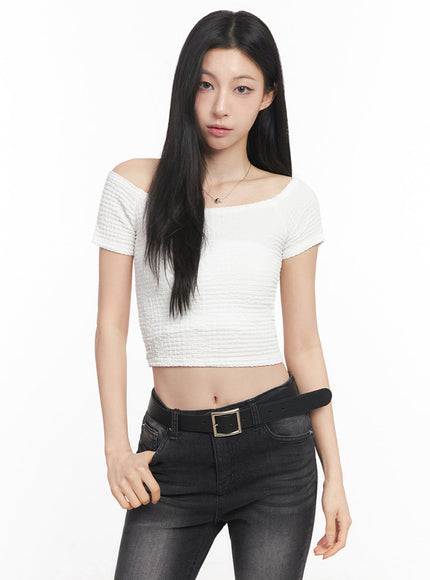off-shoulder-boat-neck-crop-top-iy516 / White