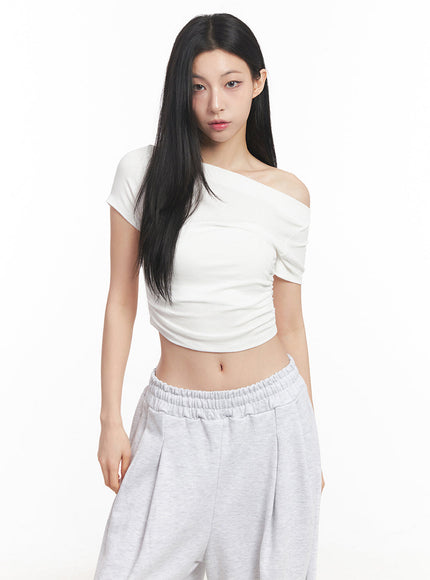 off-shoulder-shirred-crop-tee-iy516 / White