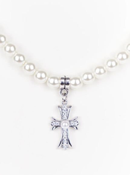 pearl-necklace-with-cross-pendant-iy520