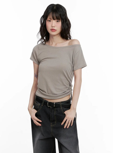 off-shoulder-ruched-top-il528 / Beige