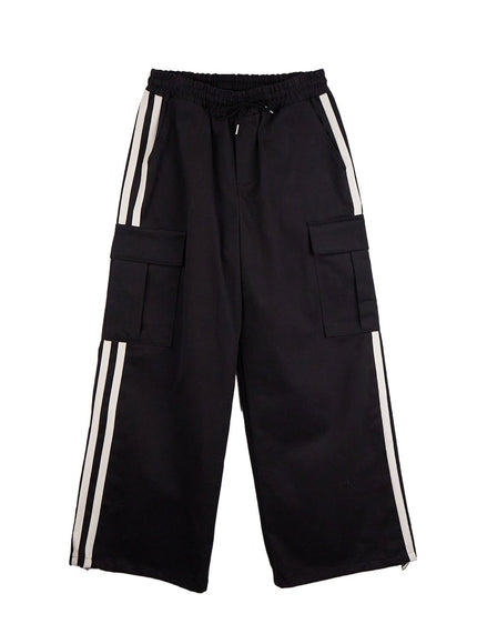 wide-fit-cargo-pocket-pants-in427 / Black