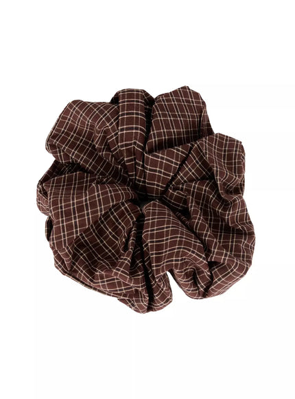 plaid-pattern-scrunchie-io527 / Brown