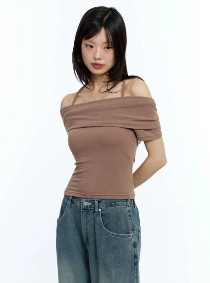 shirred-off-shoulder-short-sleeve-tee-iu525 / Brown