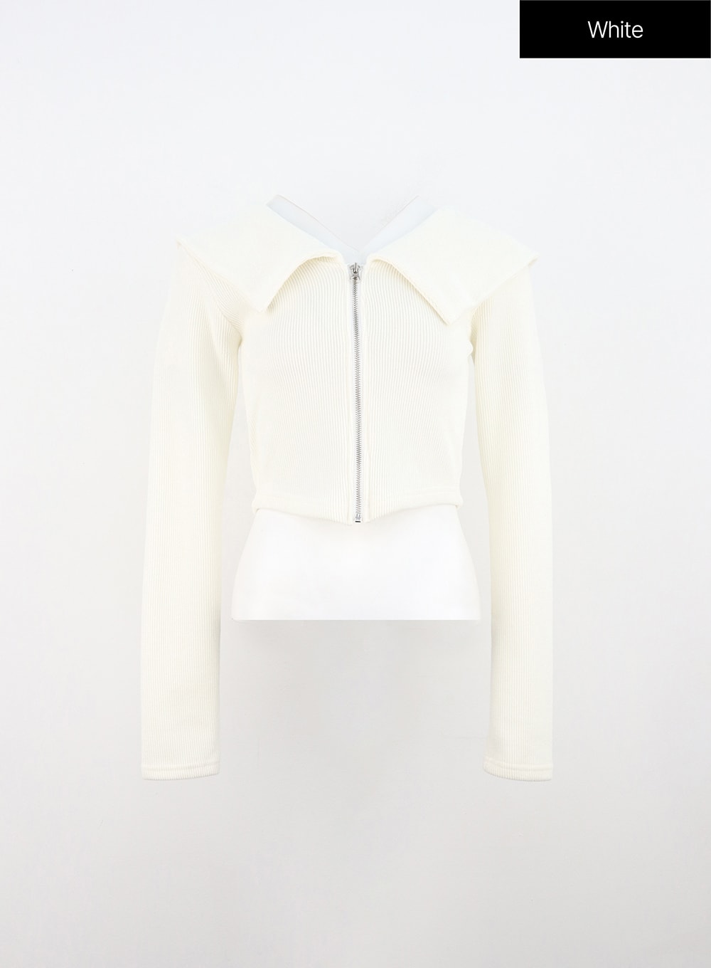 off-shoulder-crop-sweater-in308 / White