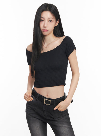 off-shoulder-boat-neck-crop-top-iy516 / Black