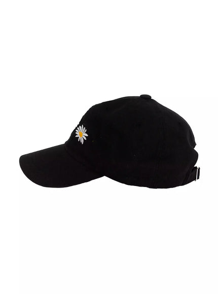 daisy-embroidered-baseball-cap-im506
