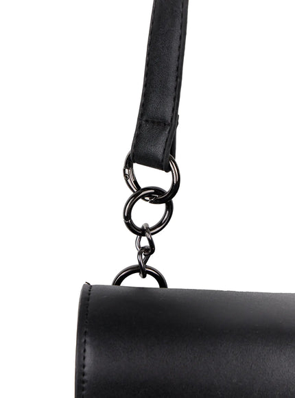 minimalist-mid-sized-crossbody-bag-io531