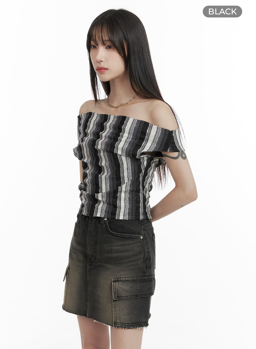 striped-off-shoulder-cropped-tee-ca402