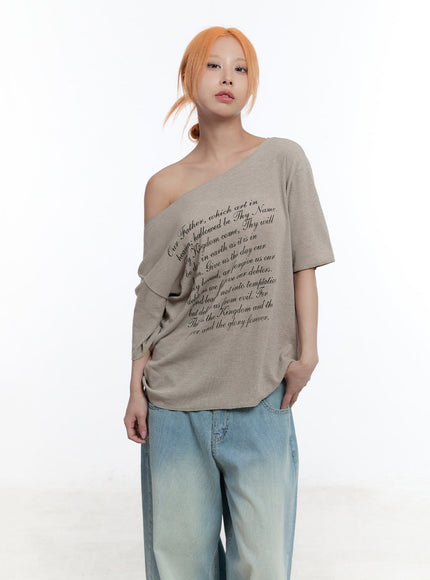loose-fit-graphic-off-shoulder-tee-cu502