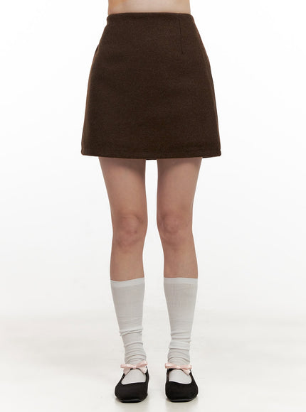 solid-chic-mini-skirt-on422