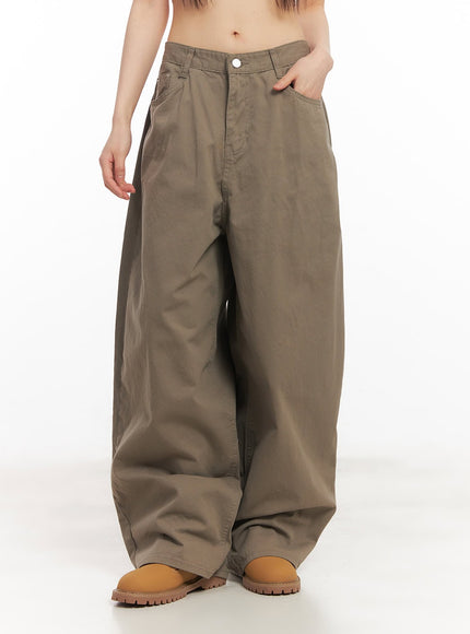 solid-pocketed-wide-fit-trousers-ca523