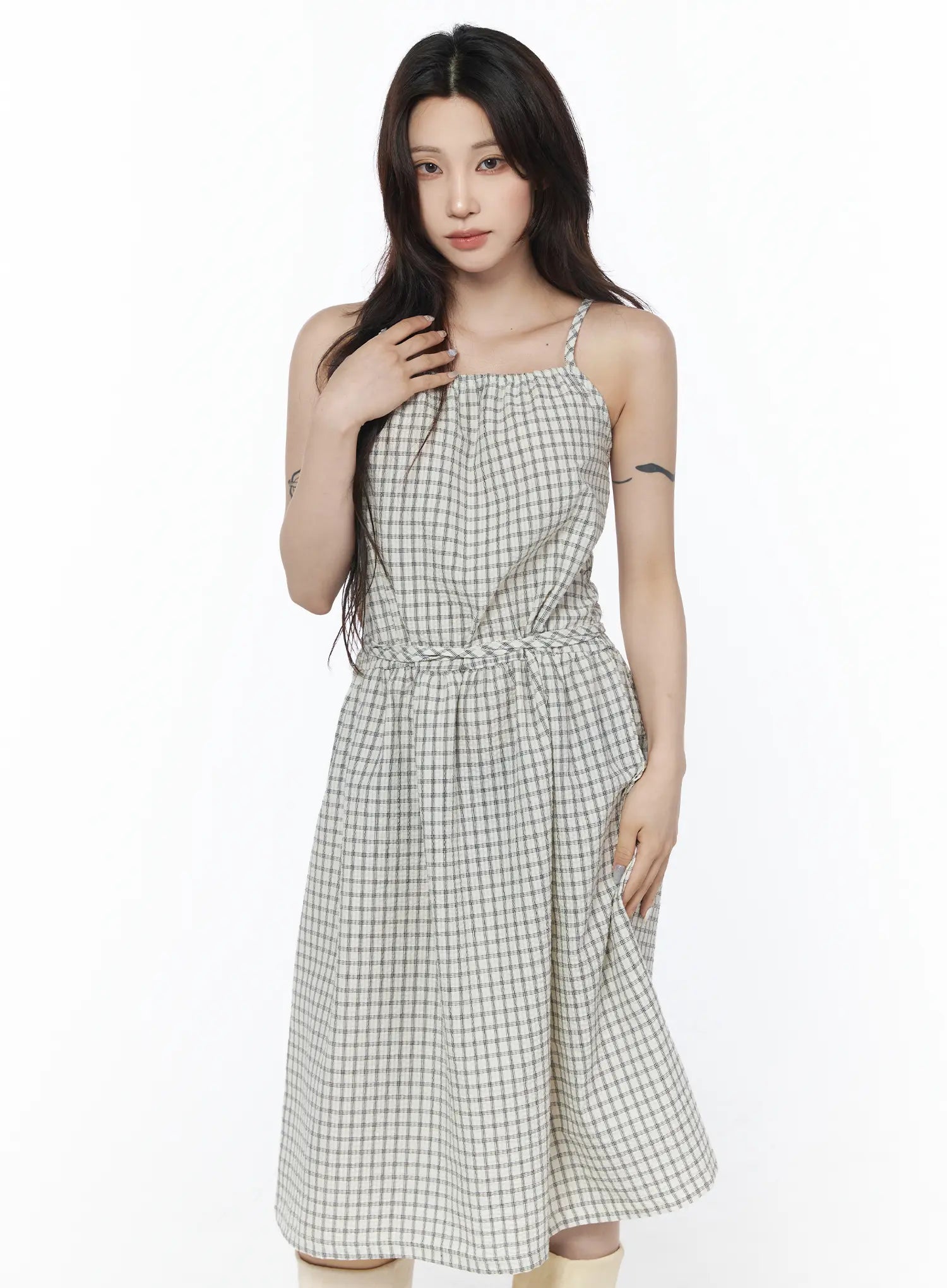 ruched-henley-tiered-mini-dress-cu504