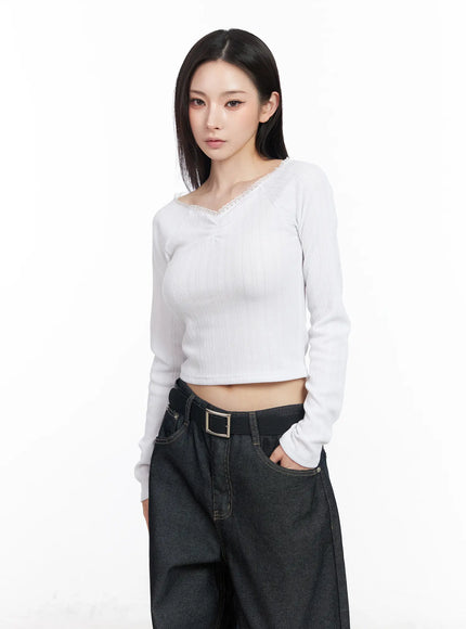 lace-trim-raglan-long-sleeve-top-cm519