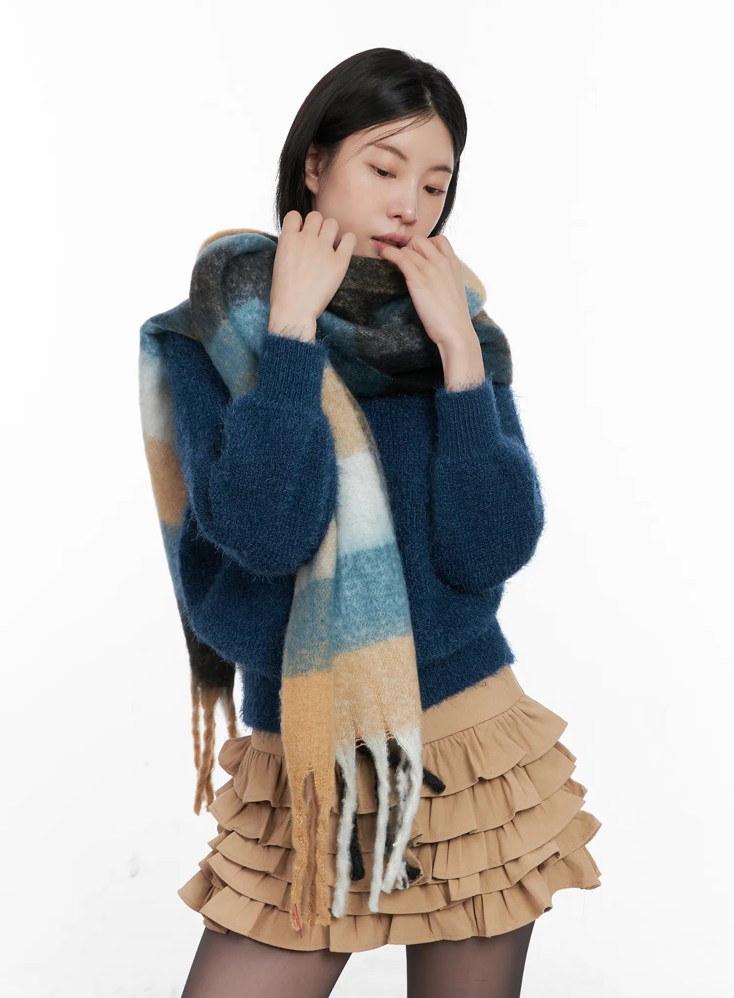 cozy-round-neck-sweater-cn512