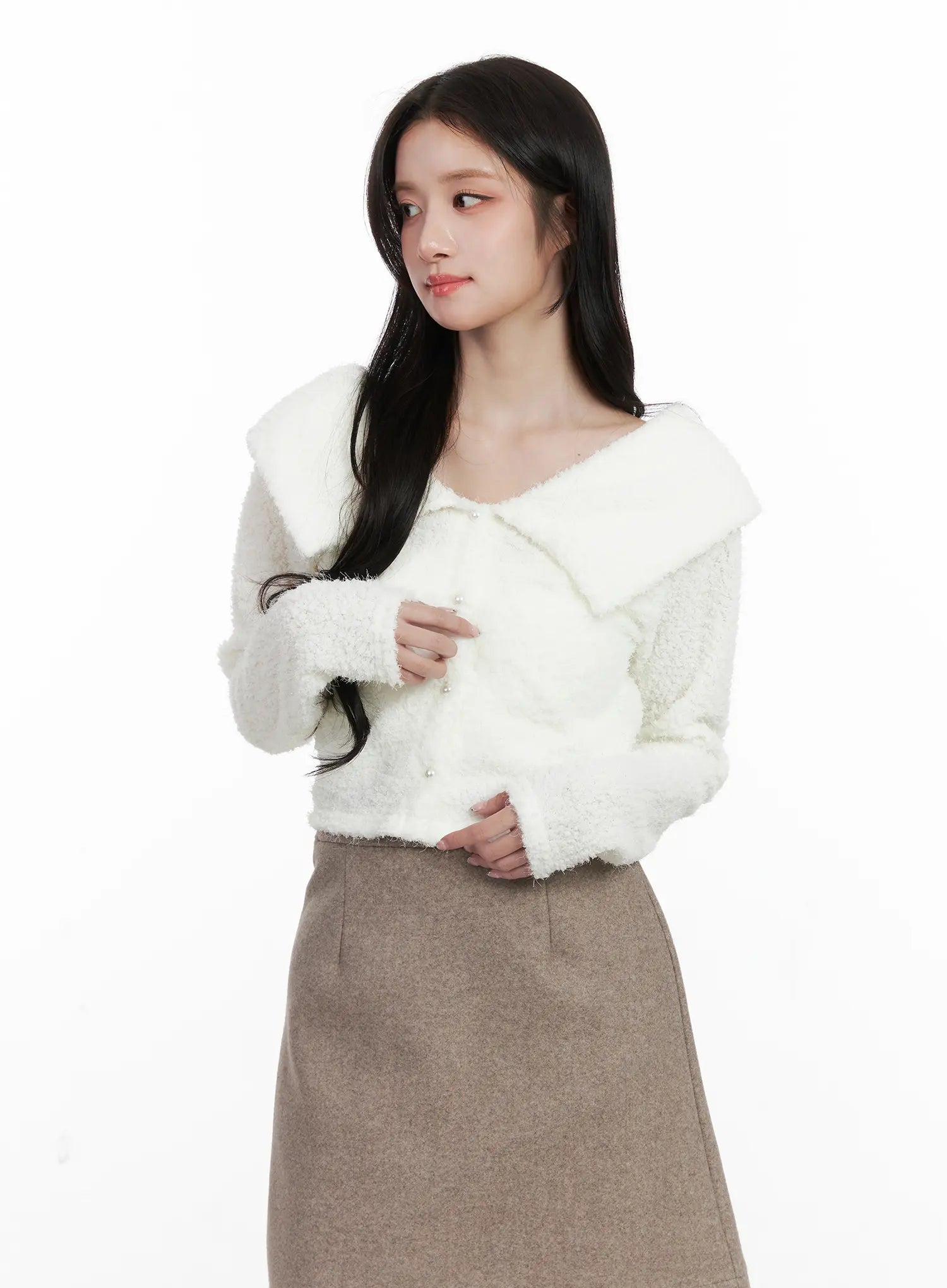 Fuzzy Collar Cropped Cardigan CN526