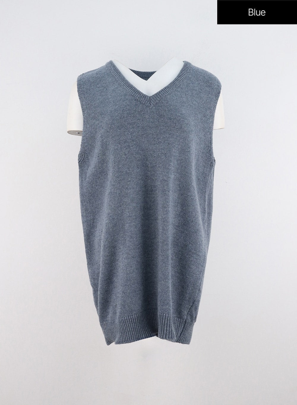 v-neck-sleeveless-sweater-dress-oo312