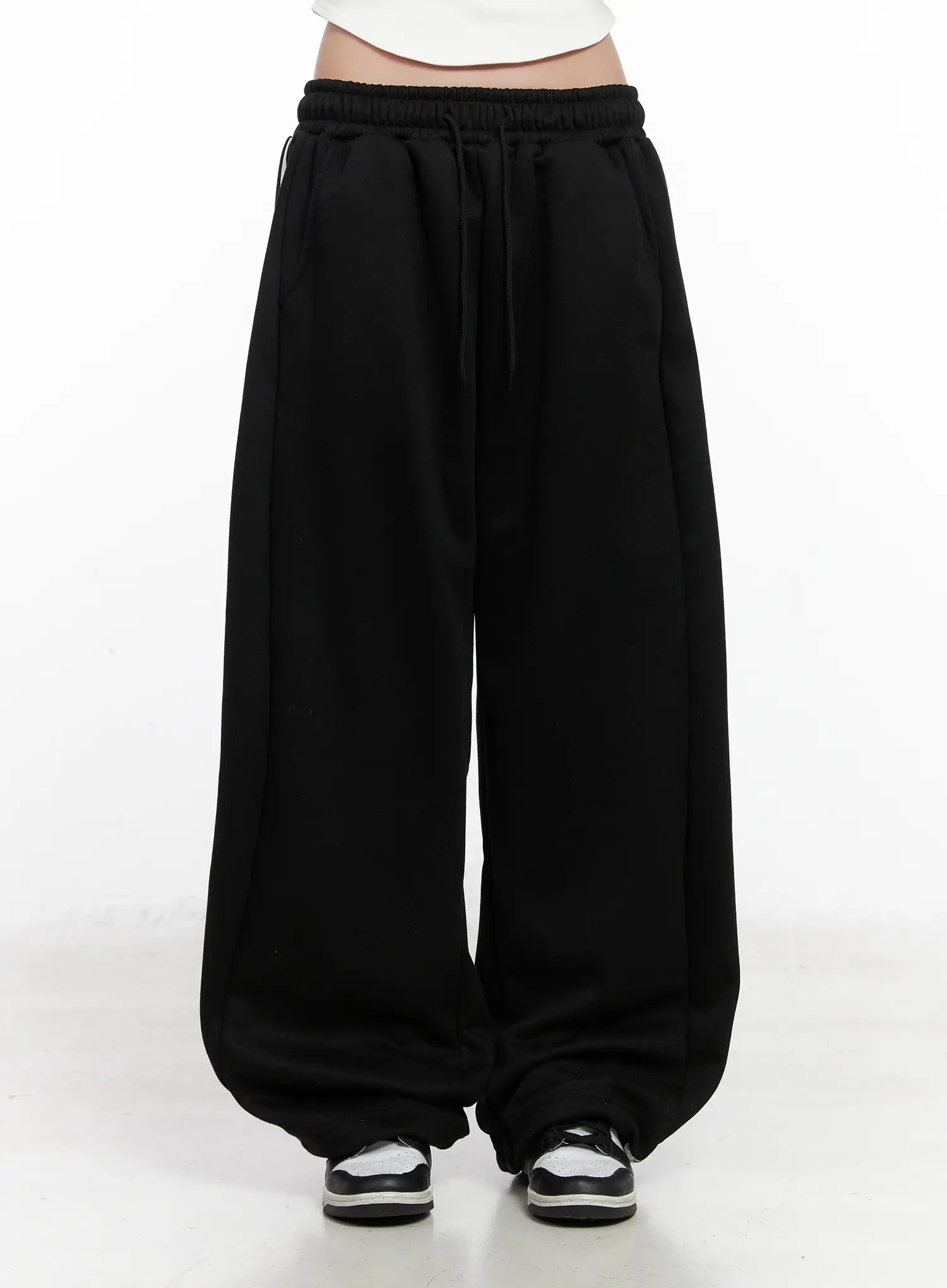 cozy-wide-leg-track-sweatpants-cn512